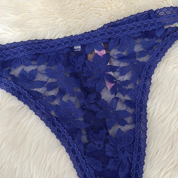 🔥 3/$30 PINK Victoria’s Secret Lace Thong - Picture 2 of 4